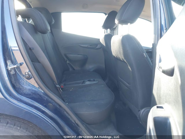 Chevrolet lv7 2022 KL8CD6SA4NC028294 Image 8