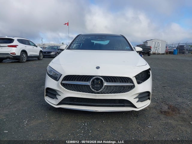 WDD3G4FB4KW001005 Mercedes-Benz m260