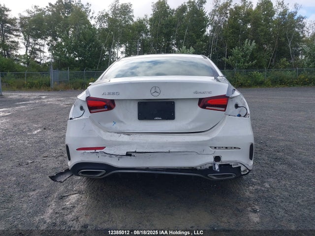WDD3G4FB4KW001005 Mercedes-Benz m260