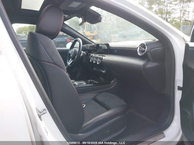 WDD3G4FB4KW001005 Mercedes-Benz m260