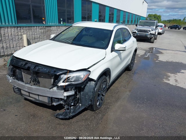 WDCTG4GB6JJ469560 Mercedes-Benz 270