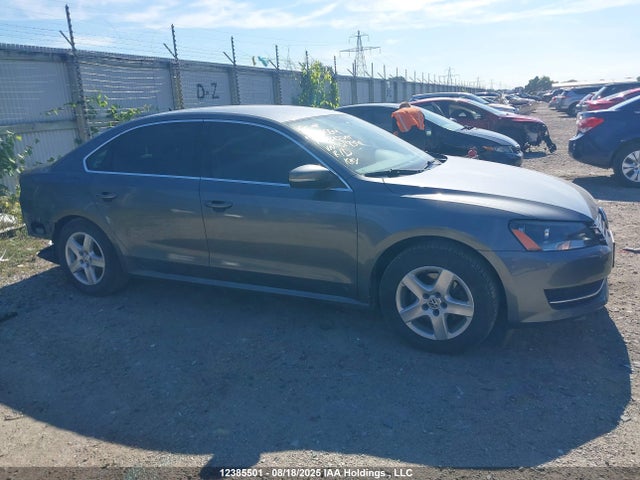 1VWAH7A34EC014341 Volkswagen 2014