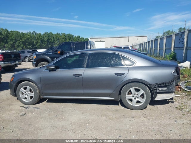 1VWAH7A34EC014341 Volkswagen 2014