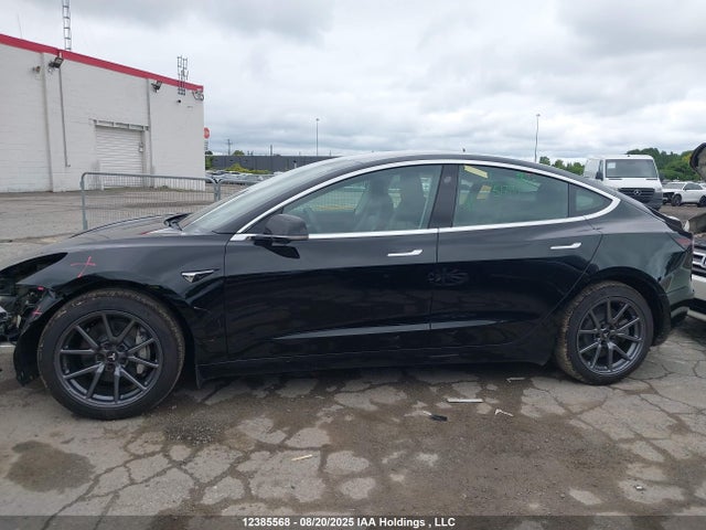5YJ3E1EAXKF329329 Tesla MODEL 3