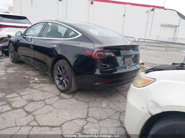 5YJ3E1EAXKF329329 Tesla MODEL 3