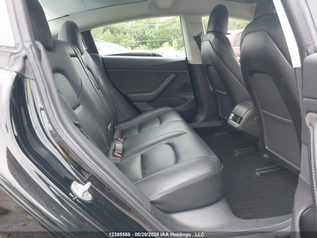 5YJ3E1EAXKF329329 Tesla MODEL 3