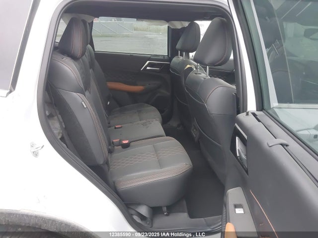 Mitsubishi Outlander 2022 JA4J4VA89NZ609546 Image 8