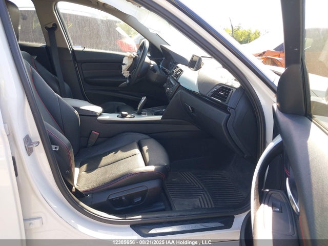 BMW 320i 2014 WBA3C3G55ENS69562 Image 5
