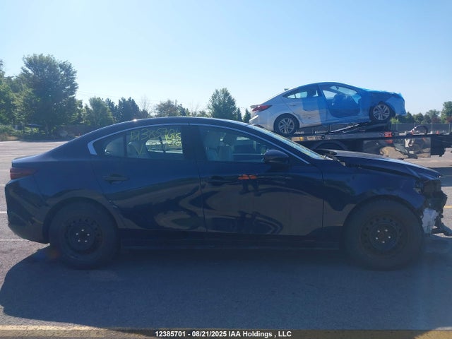 3MZBPADM4LM137075 Mazda MAZDA3