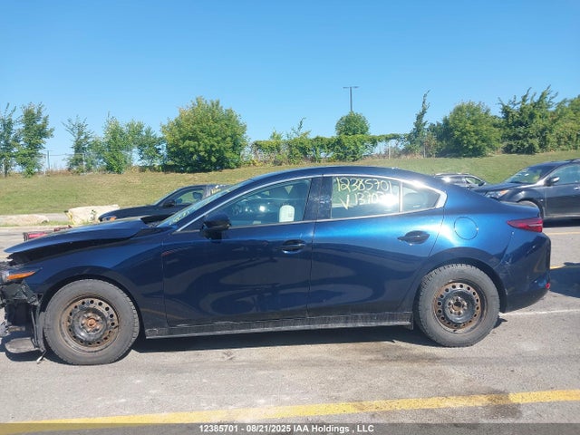 3MZBPADM4LM137075 Mazda MAZDA3