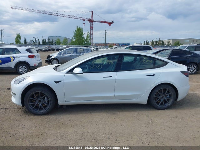 5YJ3E1EA9PF401385 Tesla MODEL 3