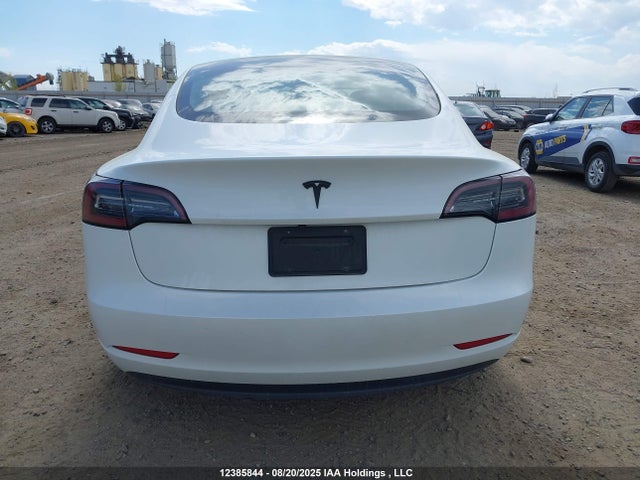 5YJ3E1EA9PF401385 Tesla MODEL 3