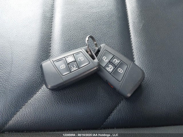 3VV4B7AX3JM129768 Volkswagen Tiguan