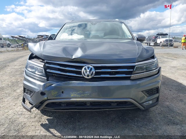 3VV4B7AX3JM129768 Volkswagen Tiguan