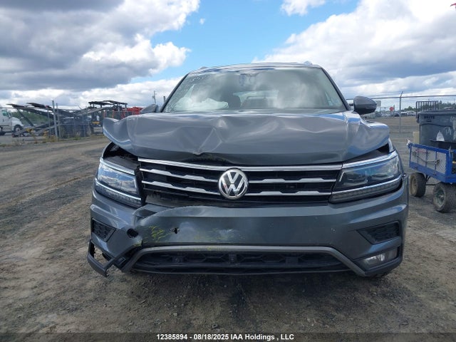 3VV4B7AX3JM129768 Volkswagen Tiguan