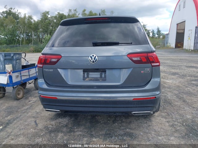 3VV4B7AX3JM129768 Volkswagen Tiguan