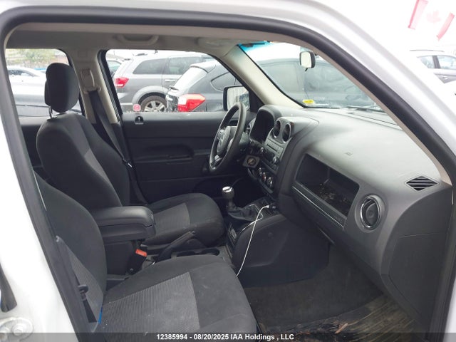 Jeep Patriot 2016 1C4NJPAA2GD537698 Image 5