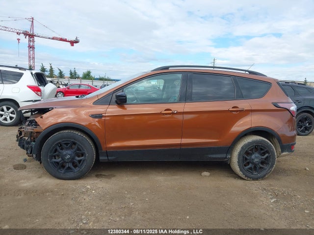 1FMCU0J9XHUD88885 Ford 2017
