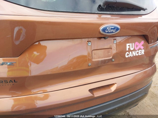 1FMCU0J9XHUD88885 Ford 2017