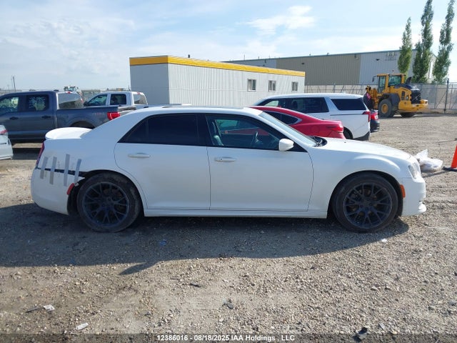 Chrysler 300 2017 2C3CCABG9HH529754 Image 13
