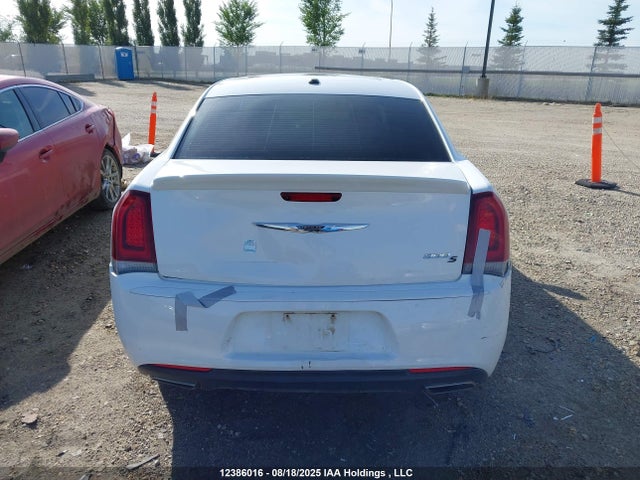 Chrysler 300 2017 2C3CCABG9HH529754 Image 16