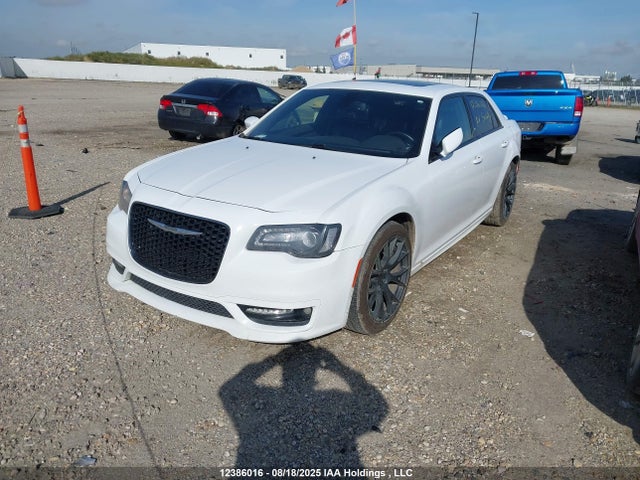 Chrysler 300 2017 2C3CCABG9HH529754 Image 2