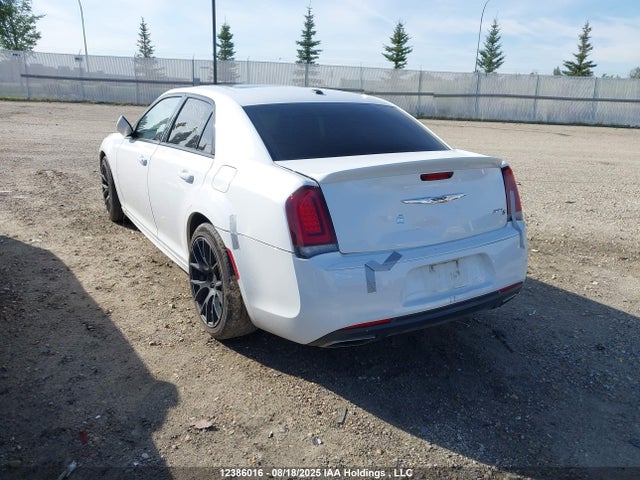Chrysler 300 2017 2C3CCABG9HH529754 Image 3