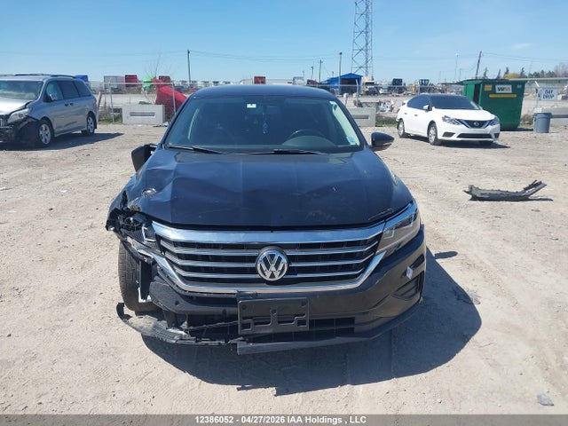 1VWAA7A3XLC018637 Volkswagen Passat