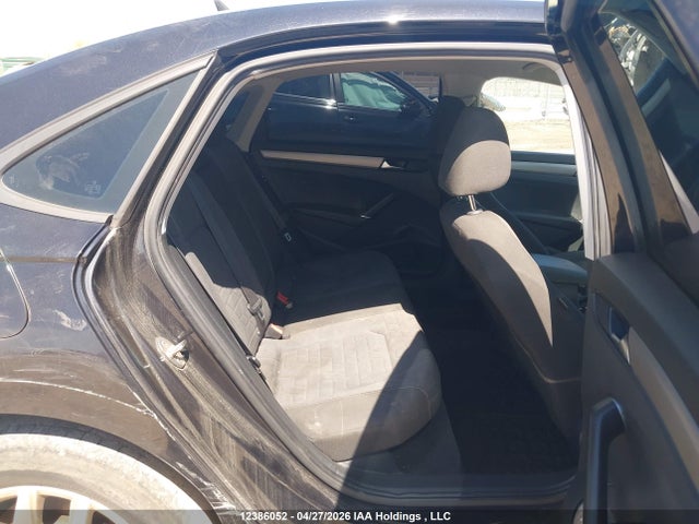 1VWAA7A3XLC018637 Volkswagen Passat