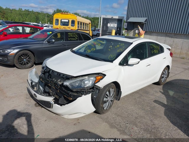 KIA Forte 2014 KNAFZ4A87E5196151 Image 2