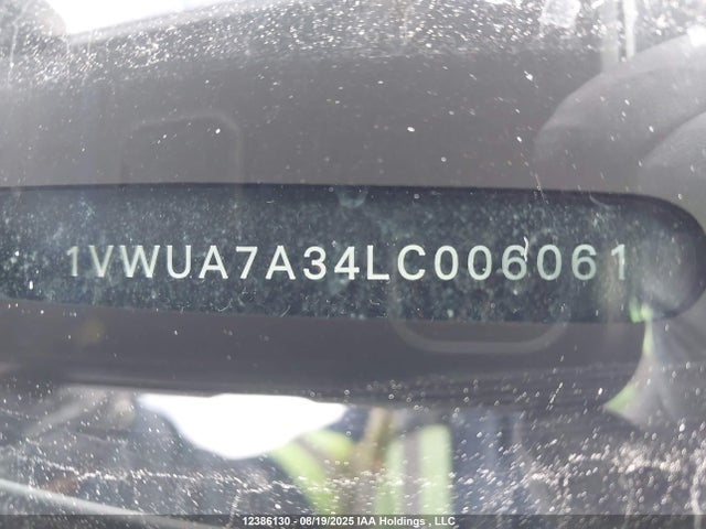 1VWUA7A34LC006061 Volkswagen Passat
