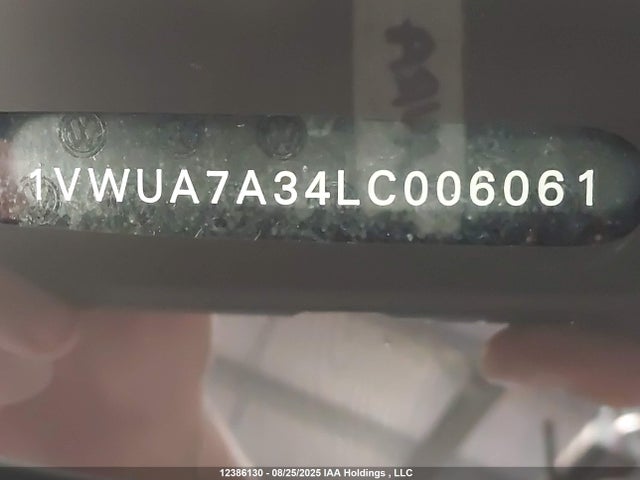 1VWUA7A34LC006061 Volkswagen Passat