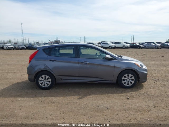 Hyundai 2017 2017 KMHCT5AE6HU340071 Image 14