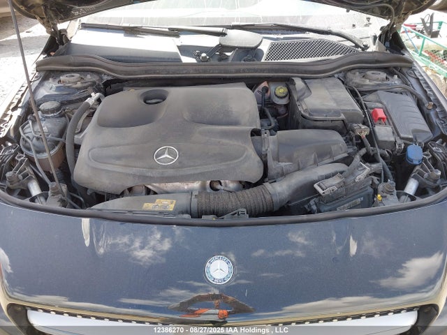 WDDSJ4GB3HN425950 Mercedes-Benz CLA-Class