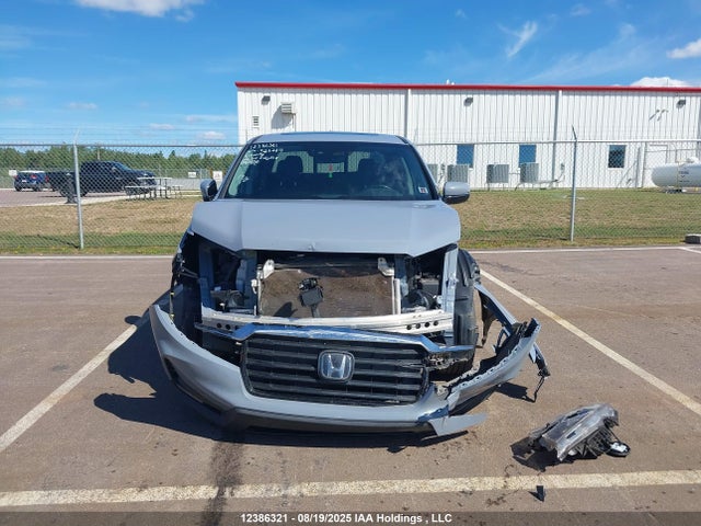 Honda j35y6 2022 5FPYK3F72NB502284 Image 13