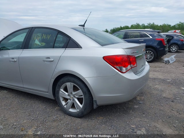 1G1P75SZ7E7116306 Chevrolet luz