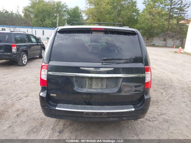 2C4RC1BG7FR707528 Chrysler Town and Country