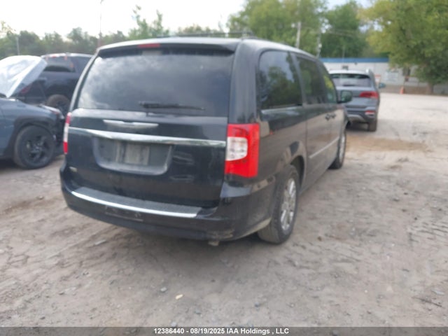 2C4RC1BG7FR707528 Chrysler Town and Country