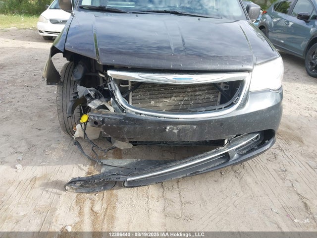2C4RC1BG7FR707528 Chrysler Town and Country