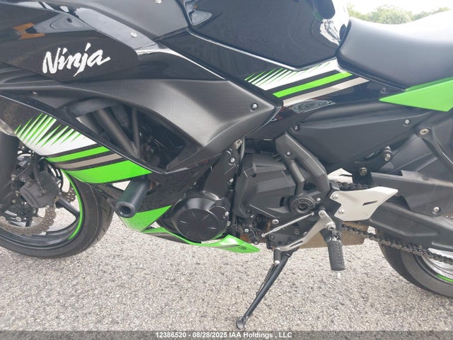 Kawasaki Ninja 650 2017 JKAEXEK13HDA05778 Image 15