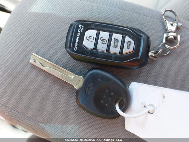 KMHCT4AE1HU304458 Hyundai Accent
