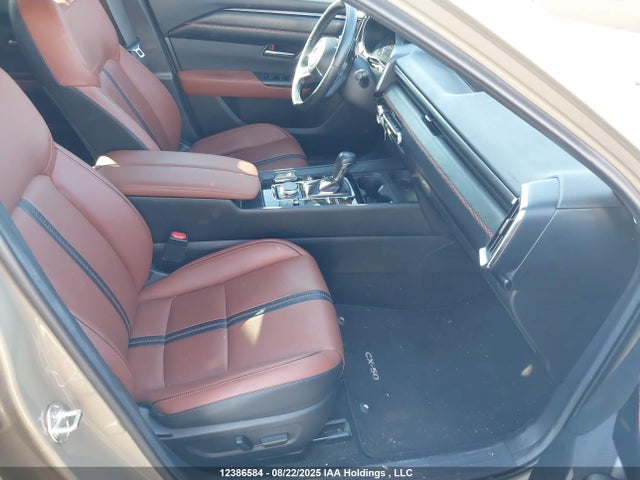 7MMVABDY4RN158534 Mazda py