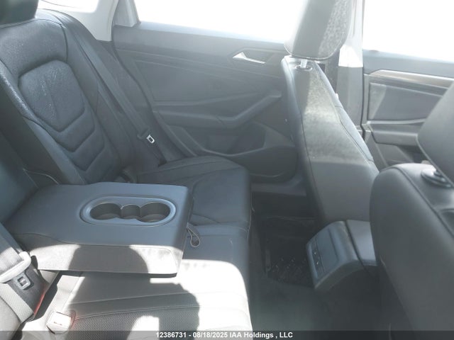 3VWG57BU6KM257735 Volkswagen 1.4 tsi