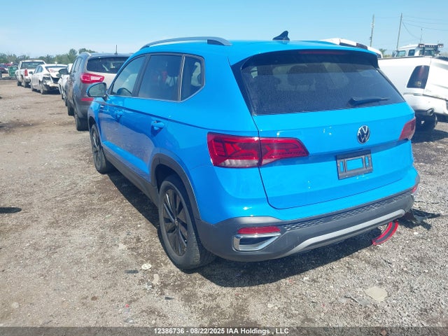 3VVWX7B24NM078574 Volkswagen tsi