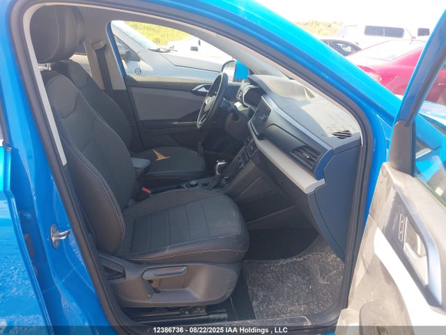 3VVWX7B24NM078574 Volkswagen tsi