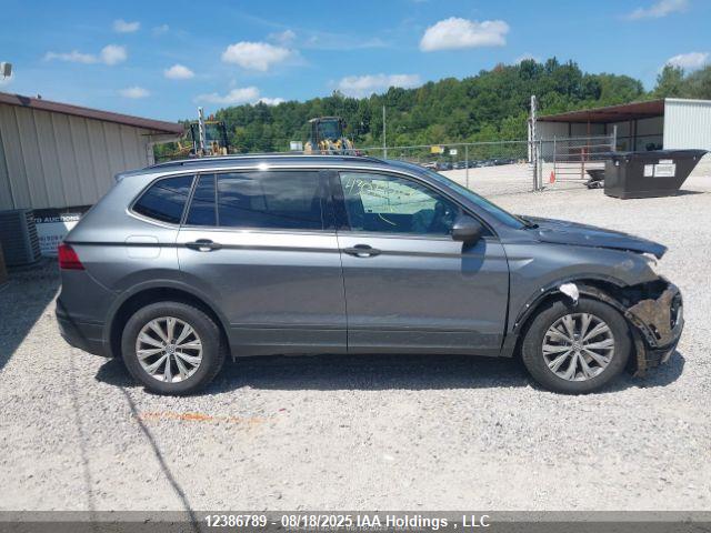 3VV0B7AX6JM157157 Volkswagen TIGUAN S