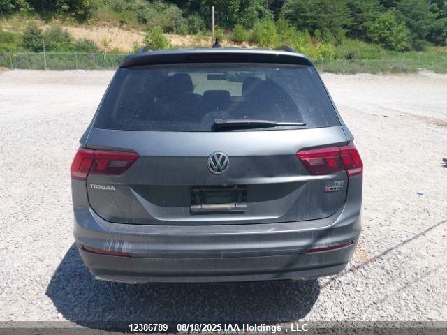 3VV0B7AX6JM157157 Volkswagen TIGUAN S