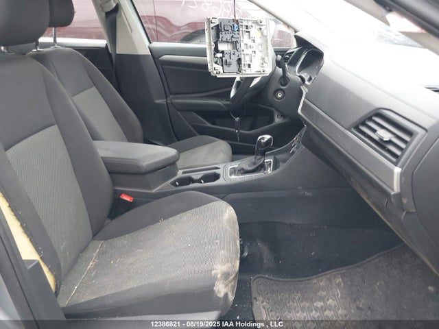 3VWCB7BU0LM038066 Volkswagen 1.4 tsi