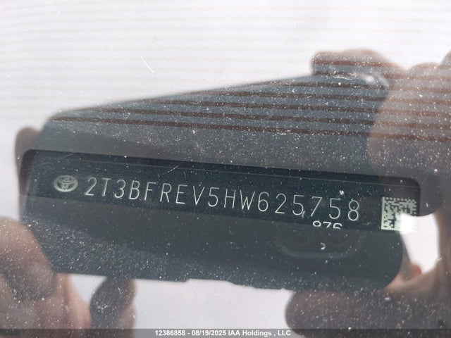 Toyota 2ar-fe 2017 2T3BFREV5HW625758 Image 19