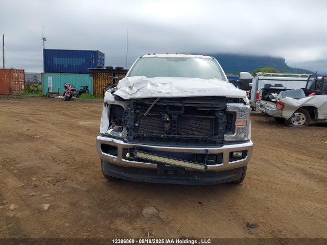 1FT8W3DT0HED54686 Ford F-350